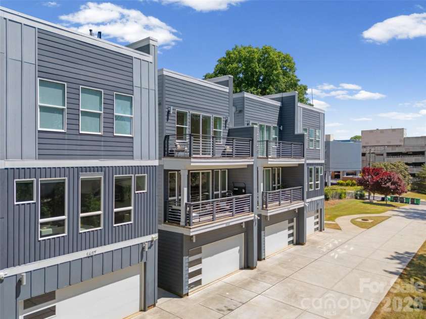 1633 Duckworth Avenue, Charlotte, NC 28208.  MLS# CAR4375706, YatesRealty ID 17071. 