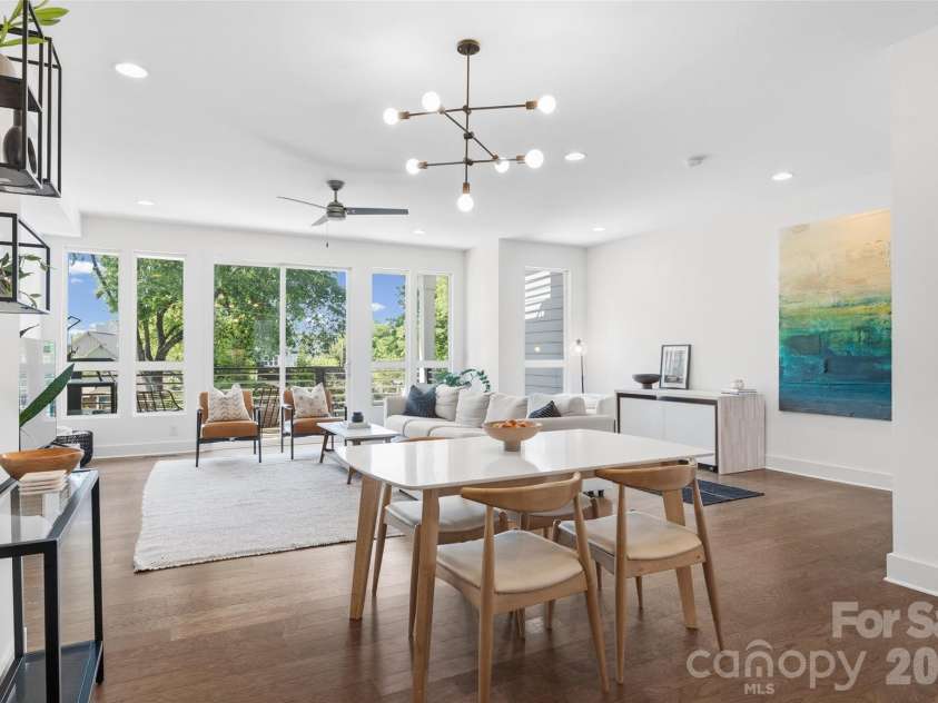 1633 Duckworth Avenue, Charlotte, NC 28208.  MLS# CAR4375706, YatesRealty ID 17071. Incredible design in Charlotte's West End!