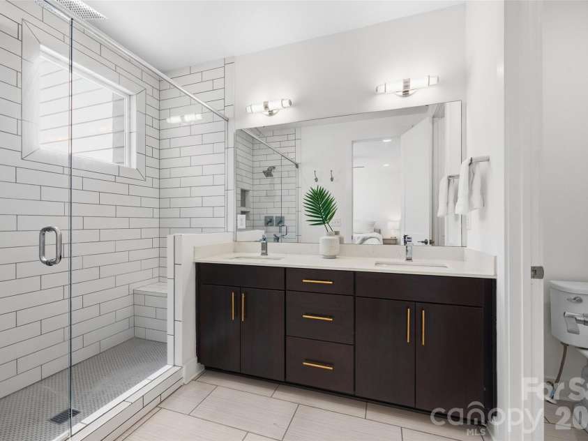 1633 Duckworth Avenue, Charlotte, NC 28208.  MLS# CAR4375706, YatesRealty ID 17071. Primary bathroom