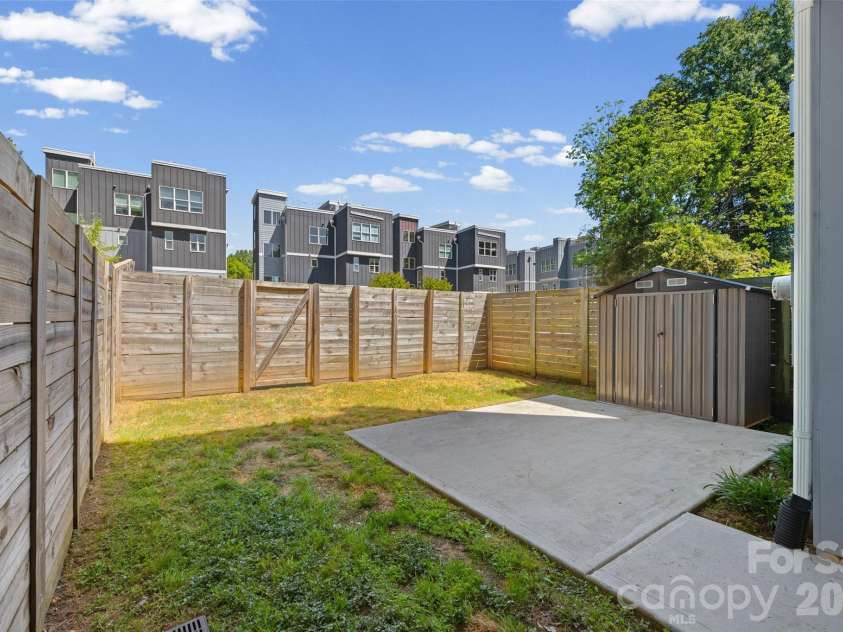 1633 Duckworth Avenue, Charlotte, NC 28208.  MLS# CAR4375706, YatesRealty ID 17071. Private fenced-in yard