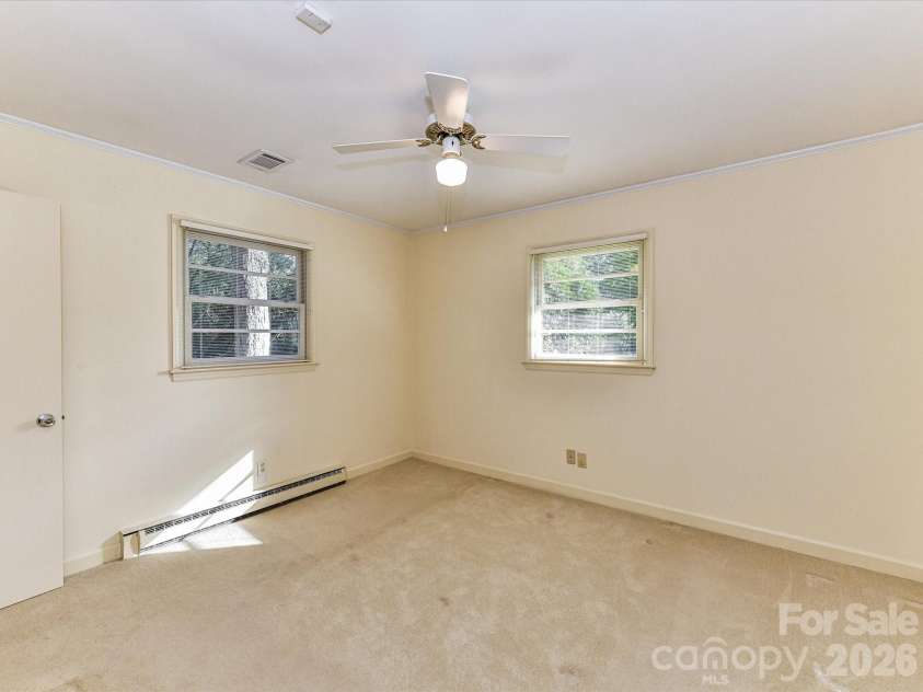 1416 Marjorie Drive, Matthews, NC 28105.  MLS# CAR4368499, YatesRealty ID 17072. 