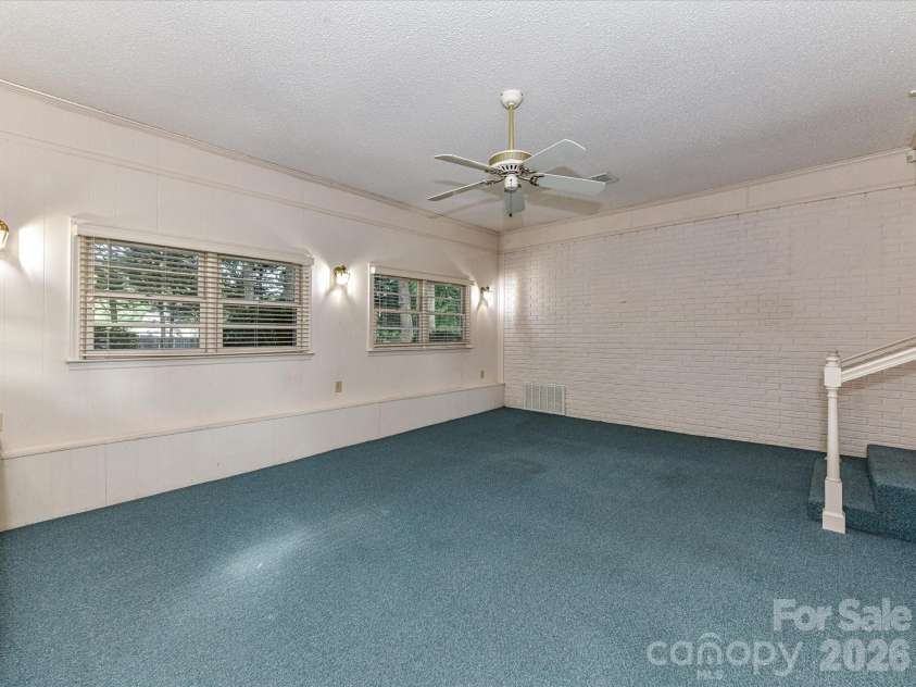 1416 Marjorie Drive, Matthews, NC 28105.  MLS# CAR4368499, YatesRealty ID 17072. 