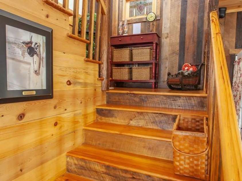 138 Hubbell Lane, Robbinsville, NC 28771.  MLS# CAR4376705, YatesRealty ID 17073. 