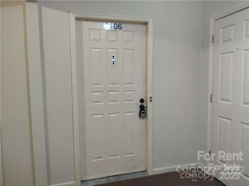 2106 Main Street, Kannapolis, NC 28081.  MLS# CAR4263583, YatesRealty ID 17073. 