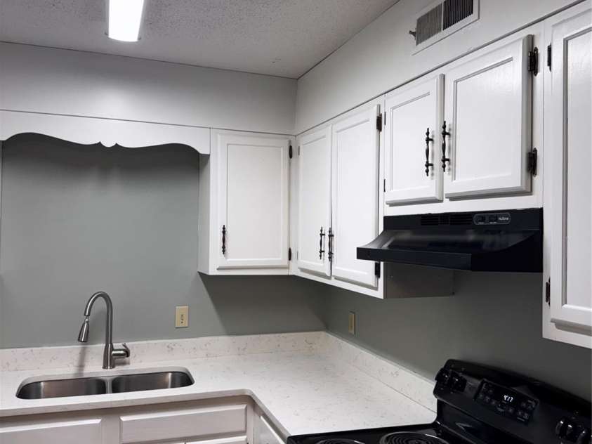 2106 Main Street, Kannapolis, NC 28081.  MLS# CAR4263583, YatesRealty ID 17073. 