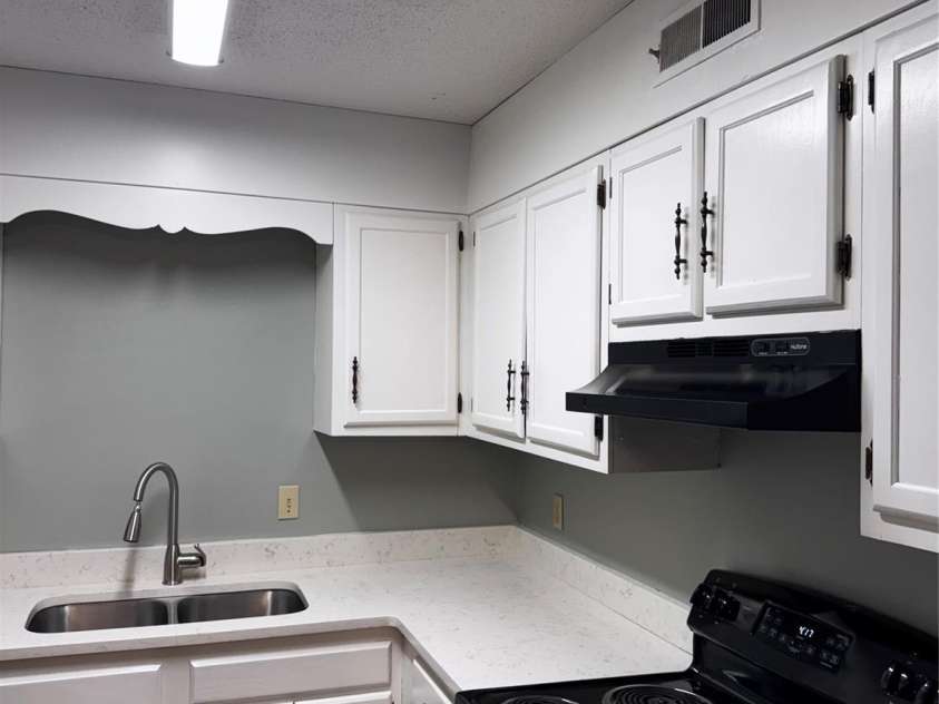 2106 Main Street, Kannapolis, NC 28081.  MLS# CAR4263583, YatesRealty ID 17073. 