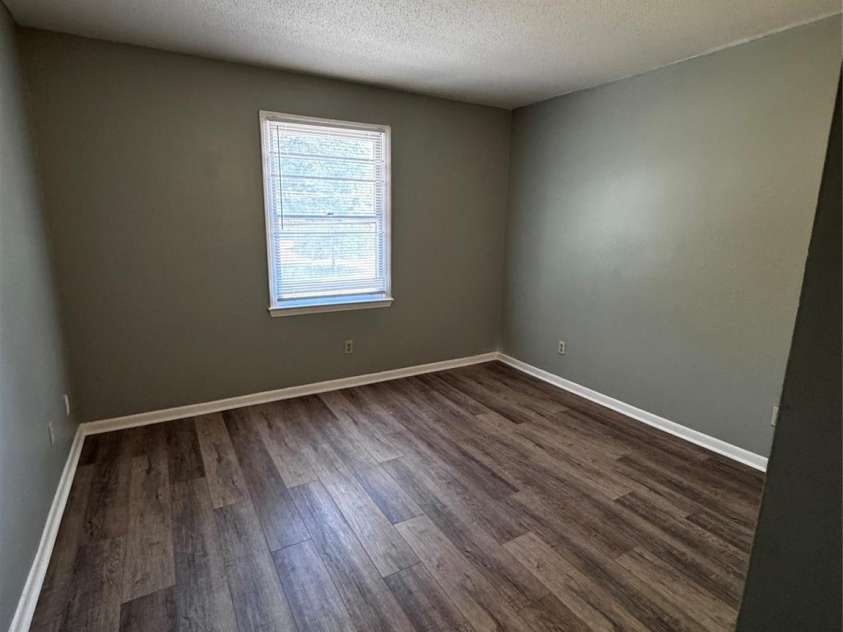 2106 Main Street, Kannapolis, NC 28081.  MLS# CAR4263583, YatesRealty ID 17073. 