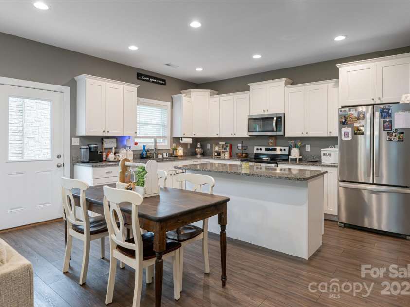 27 Sage Crest Loop, Weaverville, NC 28787.  MLS# CAR4266295, YatesRealty ID 17074. 