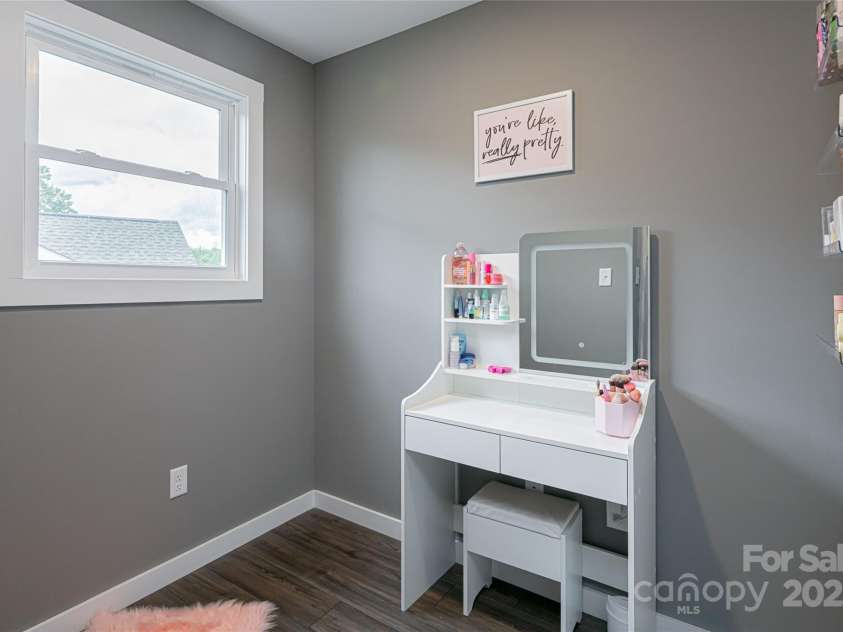27 Sage Crest Loop, Weaverville, NC 28787.  MLS# CAR4266295, YatesRealty ID 17074. 