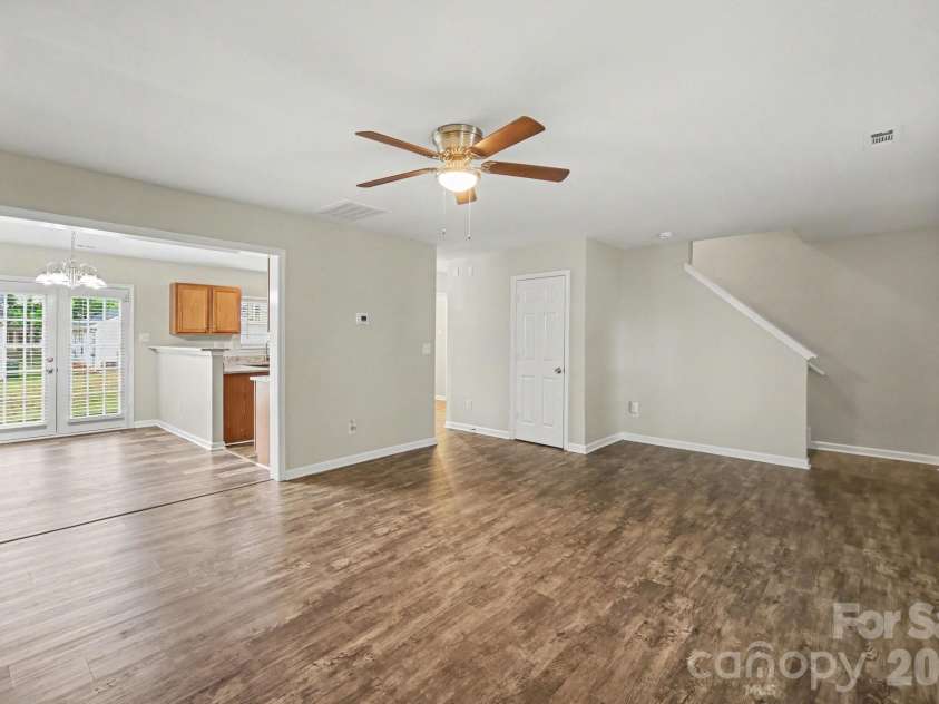 7916 Mcgarry Trail, Charlotte, NC 28214.  MLS# CAR4375221, YatesRealty ID 17074. 