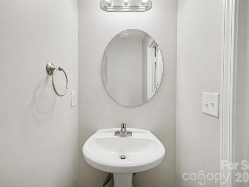 7916 Mcgarry Trail, Charlotte, NC 28214.  MLS# CAR4375221, YatesRealty ID 17074. 