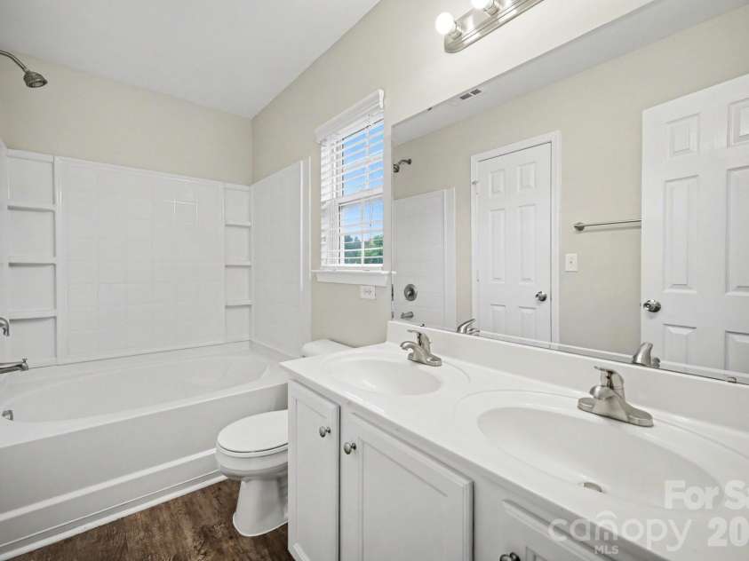 7916 Mcgarry Trail, Charlotte, NC 28214.  MLS# CAR4375221, YatesRealty ID 17074. 