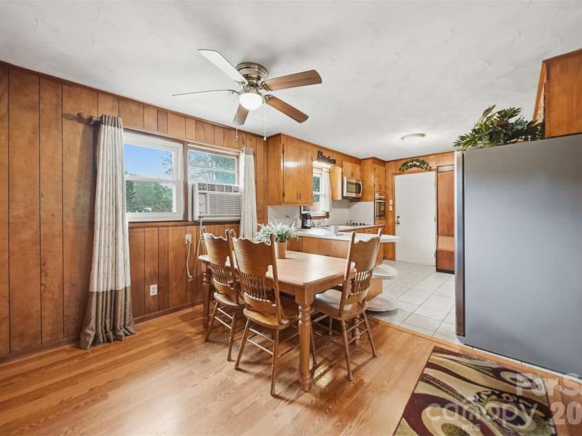 1329 33rd Street, Conover, NC 28613.  MLS# CAR4376723, YatesRealty ID 17075. 