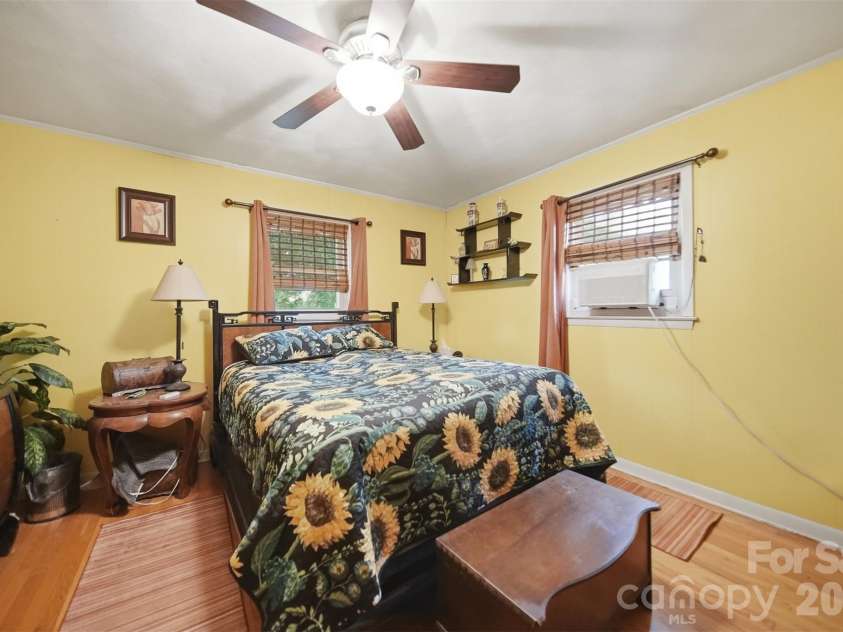 1329 33rd Street, Conover, NC 28613.  MLS# CAR4376723, YatesRealty ID 17075. 