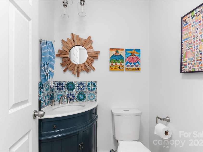 250 Virginia Avenue, Asheville, NC 28806.  MLS# CAR4264110, YatesRealty ID 17075. 