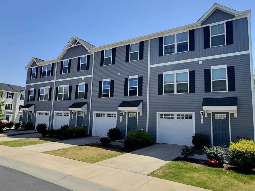 3011 Killick Terrace, Charlotte, NC 28269.  MLS# CAR4376454, YatesRealty ID 17077. 