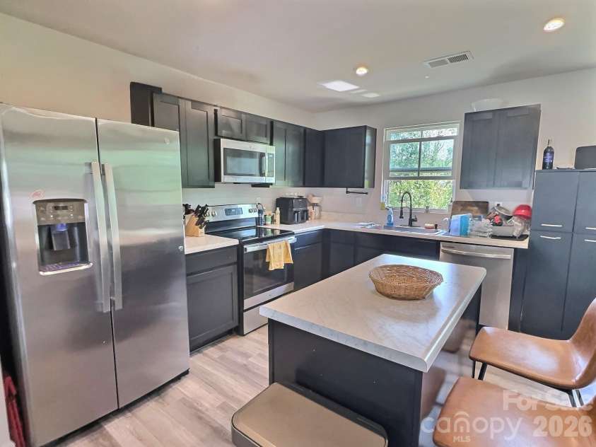 3011 Killick Terrace, Charlotte, NC 28269.  MLS# CAR4376454, YatesRealty ID 17077. 