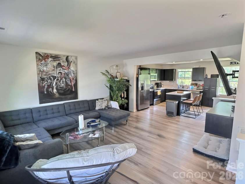 3011 Killick Terrace, Charlotte, NC 28269.  MLS# CAR4376454, YatesRealty ID 17077. 