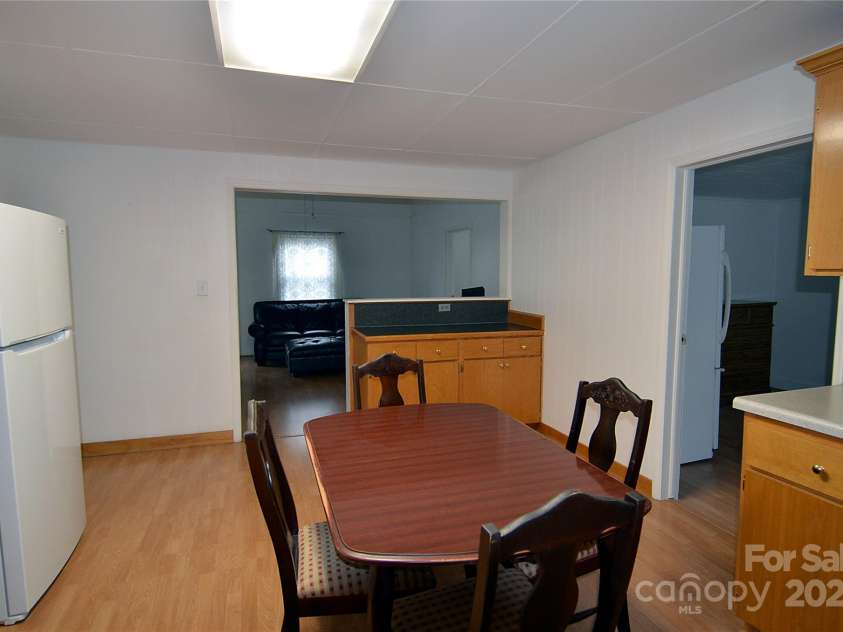 60 3rd Street, Marion, NC 28752.  MLS# CAR4256103, YatesRealty ID 17077. 