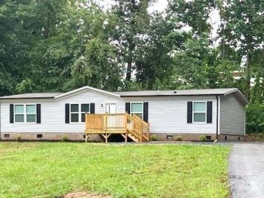 3173 Bear Trail Drive, Lenoir, NC 28645.  MLS# CAR4291222, YatesRealty ID 17078. 