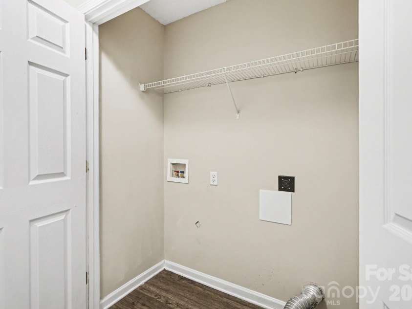 5132 Deerton Road, Charlotte, NC 28269.  MLS# CAR4375219, YatesRealty ID 17078. 