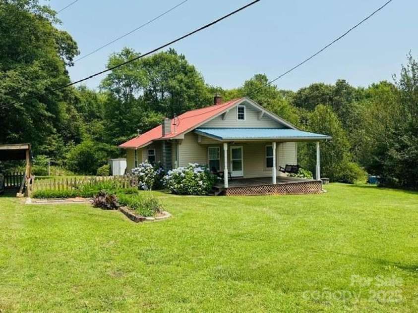 200 Hilltop Drive, Mooresboro, NC 28114.  MLS# CAR4265247, YatesRealty ID 17079. 