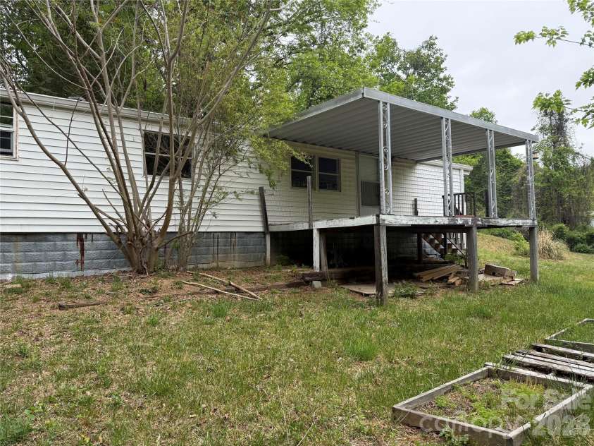 45 Overbrook Drive, Saluda, NC 28773.  MLS# CAR4376306, YatesRealty ID 17079. 