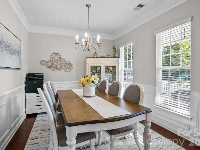 10621 Shanon Darby Lane, Charlotte, NC 28214.  MLS# CAR4346409, YatesRealty ID 1708. 