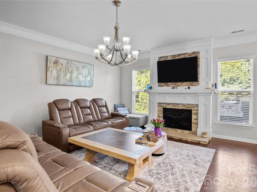 10621 Shanon Darby Lane, Charlotte, NC 28214.  MLS# CAR4346409, YatesRealty ID 1708. 
