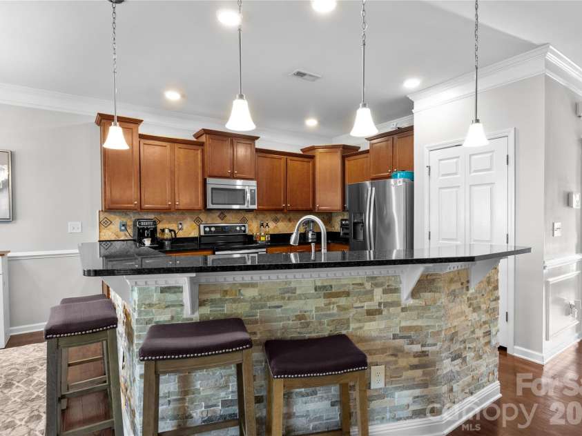 10621 Shanon Darby Lane, Charlotte, NC 28214.  MLS# CAR4346409, YatesRealty ID 1708. 