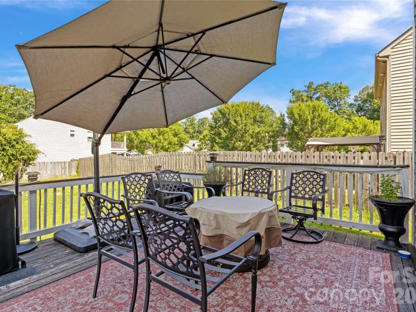 10621 Shanon Darby Lane, Charlotte, NC 28214.  MLS# CAR4346409, YatesRealty ID 1708. 