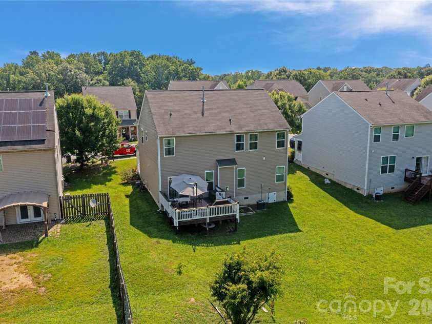 10621 Shanon Darby Lane, Charlotte, NC 28214.  MLS# CAR4346409, YatesRealty ID 1708. 