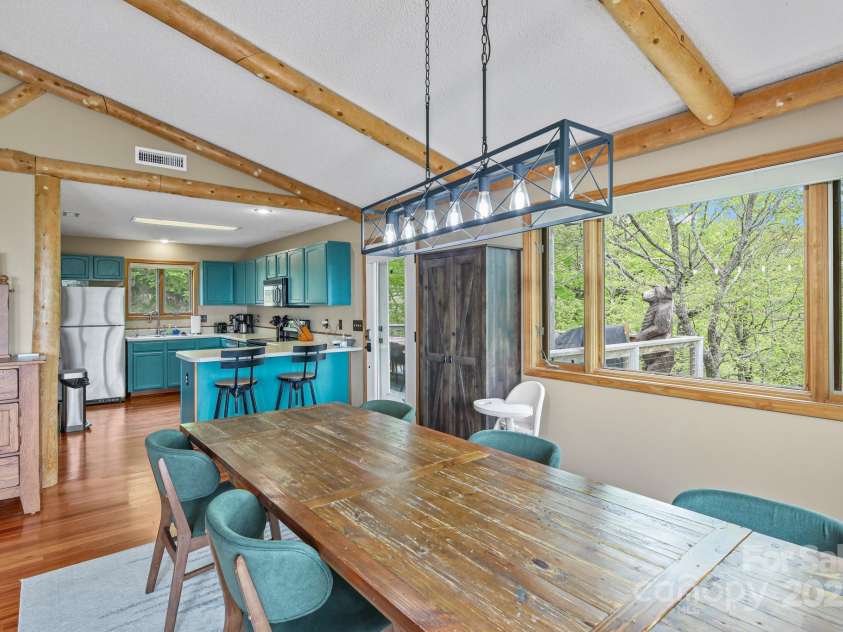 114 Spruce Hollow Road, Beech Mountain, NC 28604.  MLS# CAR4221992, YatesRealty ID 1708. 