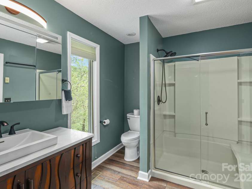 114 Spruce Hollow Road, Beech Mountain, NC 28604.  MLS# CAR4221992, YatesRealty ID 1708. 