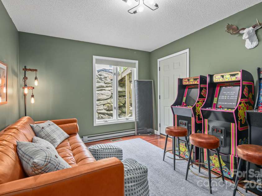 114 Spruce Hollow Road, Beech Mountain, NC 28604.  MLS# CAR4221992, YatesRealty ID 1708. 