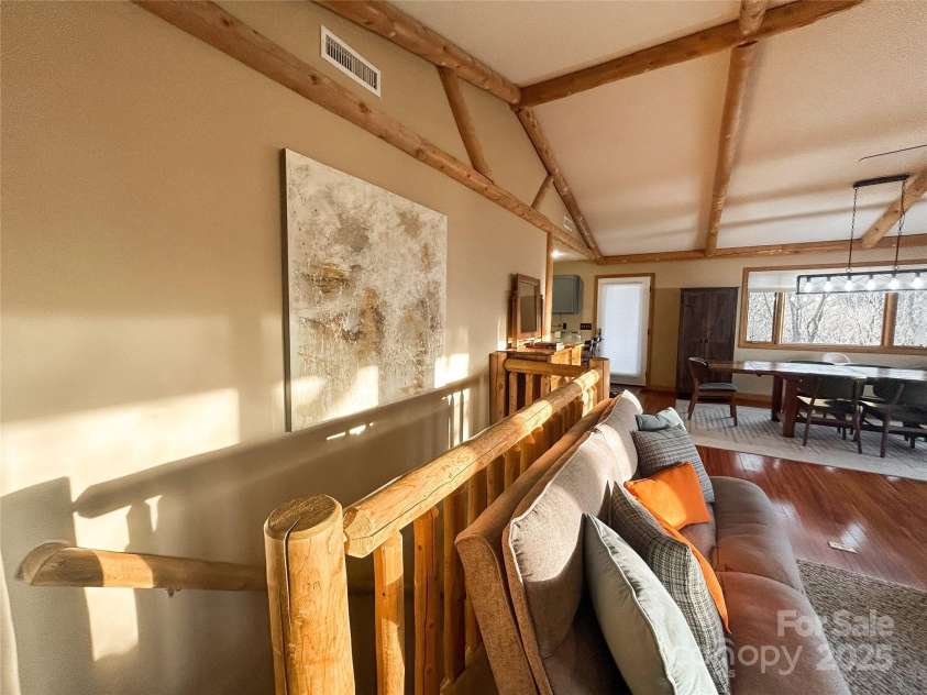 114 Spruce Hollow Road, Beech Mountain, NC 28604.  MLS# CAR4325334, YatesRealty ID 1708. 