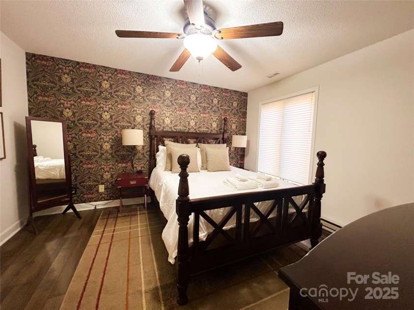 114 Spruce Hollow Road, Beech Mountain, NC 28604.  MLS# CAR4325334, YatesRealty ID 1708. 