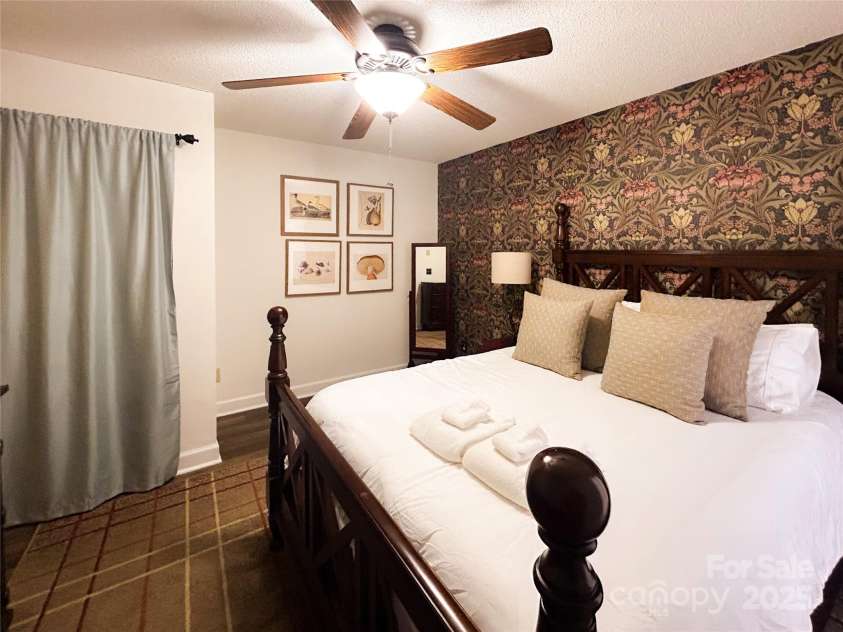 114 Spruce Hollow Road, Beech Mountain, NC 28604.  MLS# CAR4325334, YatesRealty ID 1708. 