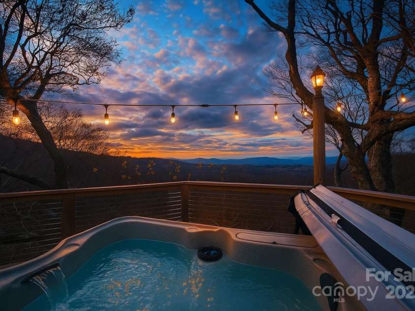 114 Spruce Hollow Road, Beech Mountain, NC 28604.  MLS# CAR4325334, YatesRealty ID 1708. 