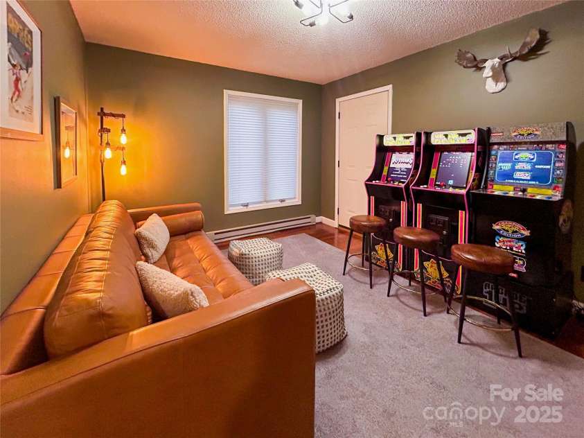 114 Spruce Hollow Road, Beech Mountain, NC 28604.  MLS# CAR4325334, YatesRealty ID 1708. 