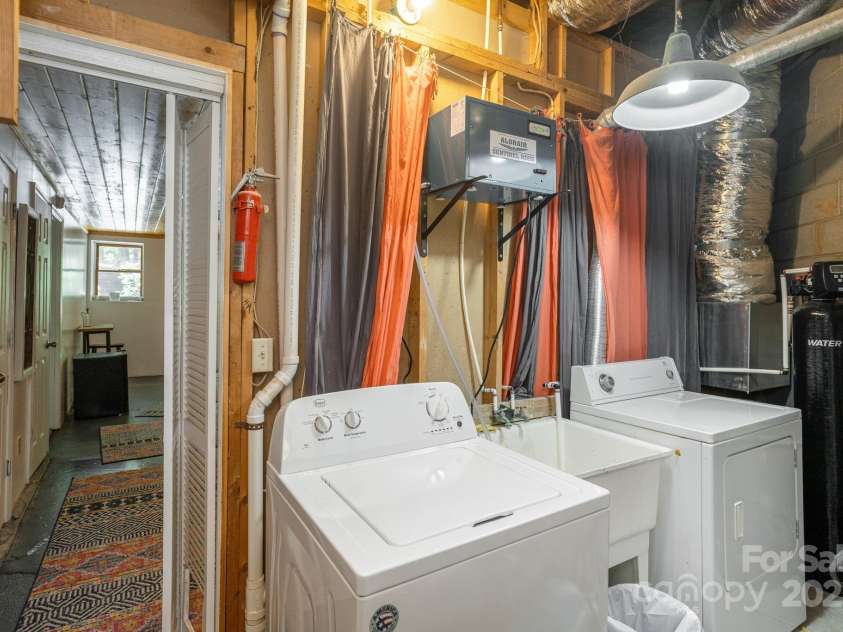 78 Bryant Road, Swannanoa, NC 28778.  MLS# CAR4281860, YatesRealty ID 1708. 