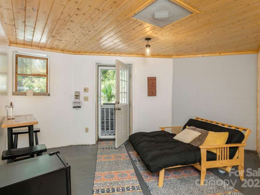 78 Bryant Road, Swannanoa, NC 28778.  MLS# CAR4281860, YatesRealty ID 1708. 