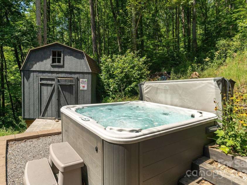 78 Bryant Road, Swannanoa, NC 28778.  MLS# CAR4281860, YatesRealty ID 1708. 