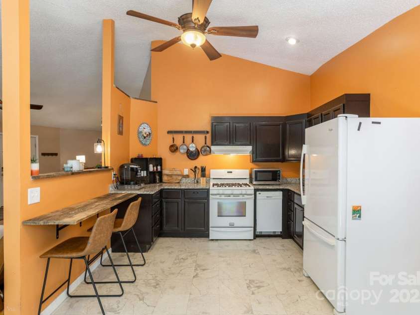 78 Bryant Road, Swannanoa, NC 28778.  MLS# CAR4281860, YatesRealty ID 1708. 