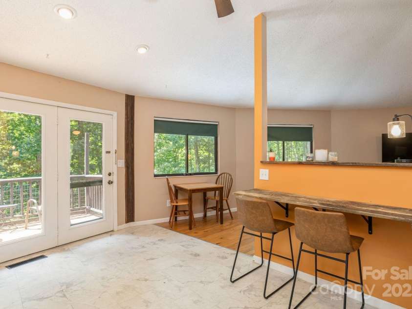 78 Bryant Road, Swannanoa, NC 28778.  MLS# CAR4281860, YatesRealty ID 1708. 