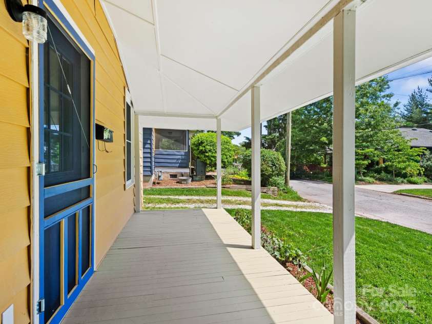 57 Nevada Avenue, Asheville, NC 28806.  MLS# CAR4255023, YatesRealty ID 17080. 