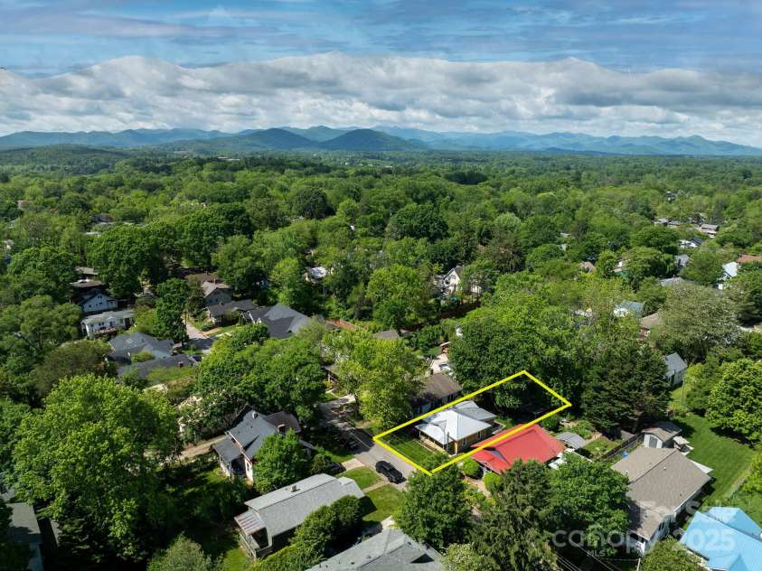 57 Nevada Avenue, Asheville, NC 28806.  MLS# CAR4255023, YatesRealty ID 17080. 