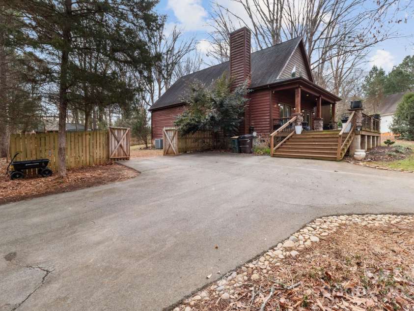 102 Serene Street, Mount Gilead, NC 27306.  MLS# CAR4215136, YatesRealty ID 17082. 