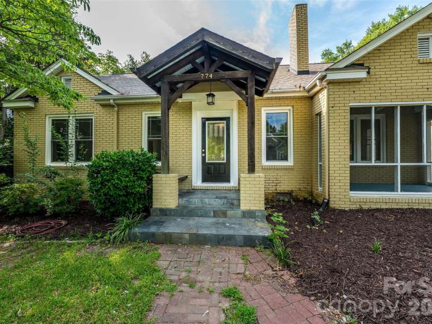 774 Eden Terrace, Rock Hill, SC 29730.  MLS# CAR4376793, YatesRealty ID 17082. Entrance