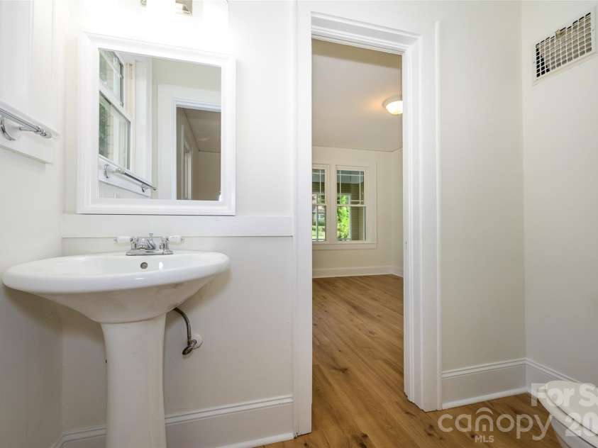 774 Eden Terrace, Rock Hill, SC 29730.  MLS# CAR4376793, YatesRealty ID 17082. Powder room (main level)